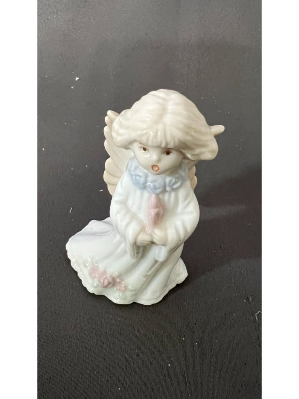 Russ Berrie Porcelain Angel Figurine Item No.15270